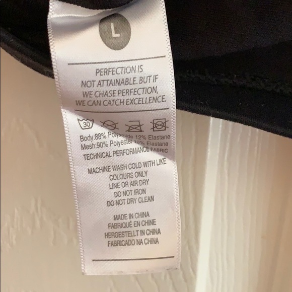 Black strappy bra - Picture 3 of 3